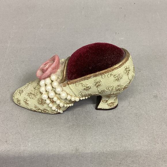 Vintage Russ Berrie Mini Ladies Victorian Shoe Pin Cushion #100079 - Picture 2 of 10